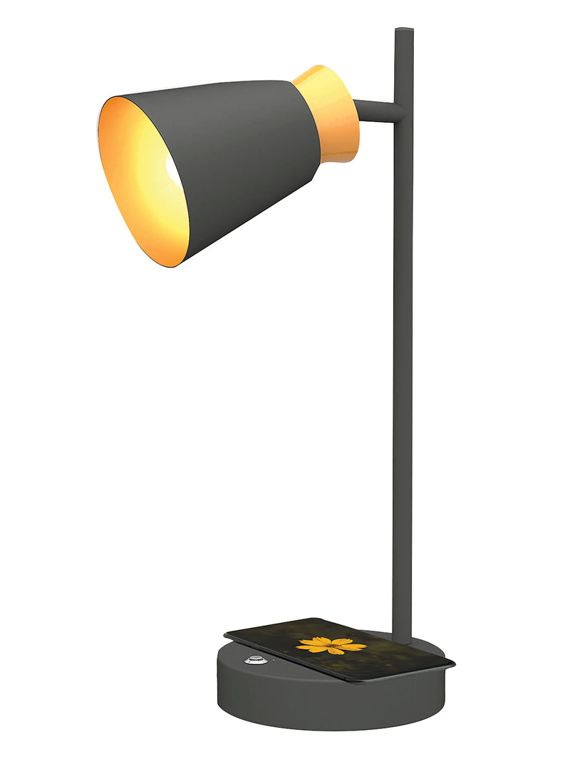 Realspace™ Vilara LED Desk Lamp with Wireless Charging Pad & USB Port