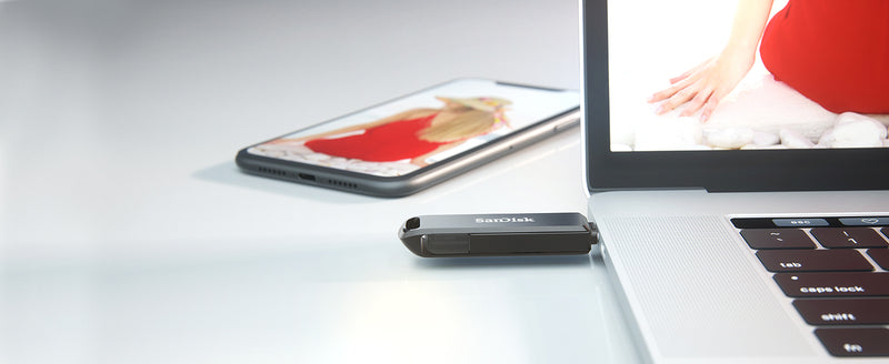 SanDisk 64GB iXpand Flash Drive with Lightning and USB-C connectors, Works with iPhone 14 and older